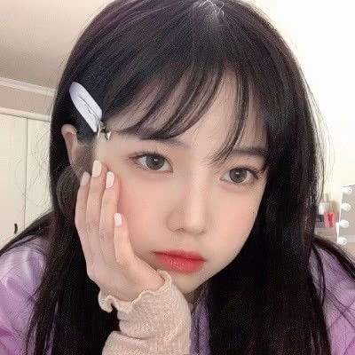 工地小伙用水泥自制器材坚持健身